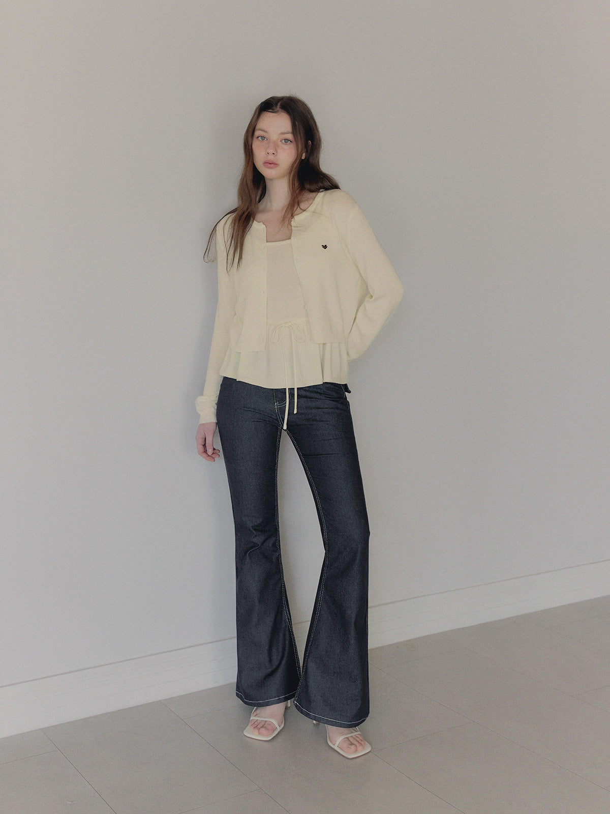 [TWEE] Pantaloni lunghi in denim Poca raw semi-svasati
