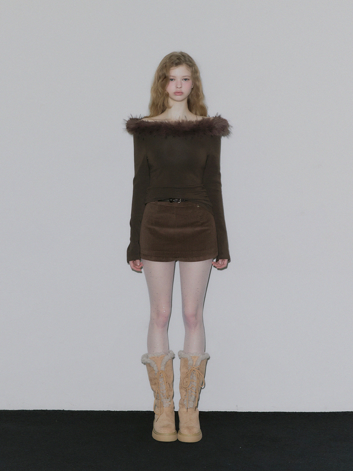 [TWEE] Litto fur shirring off-shoulder long-sleeve top