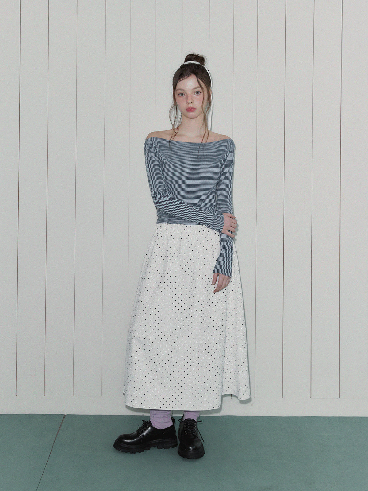 [TWEE] Musen Stripe Off-Shoulder Long Sleeve Tee