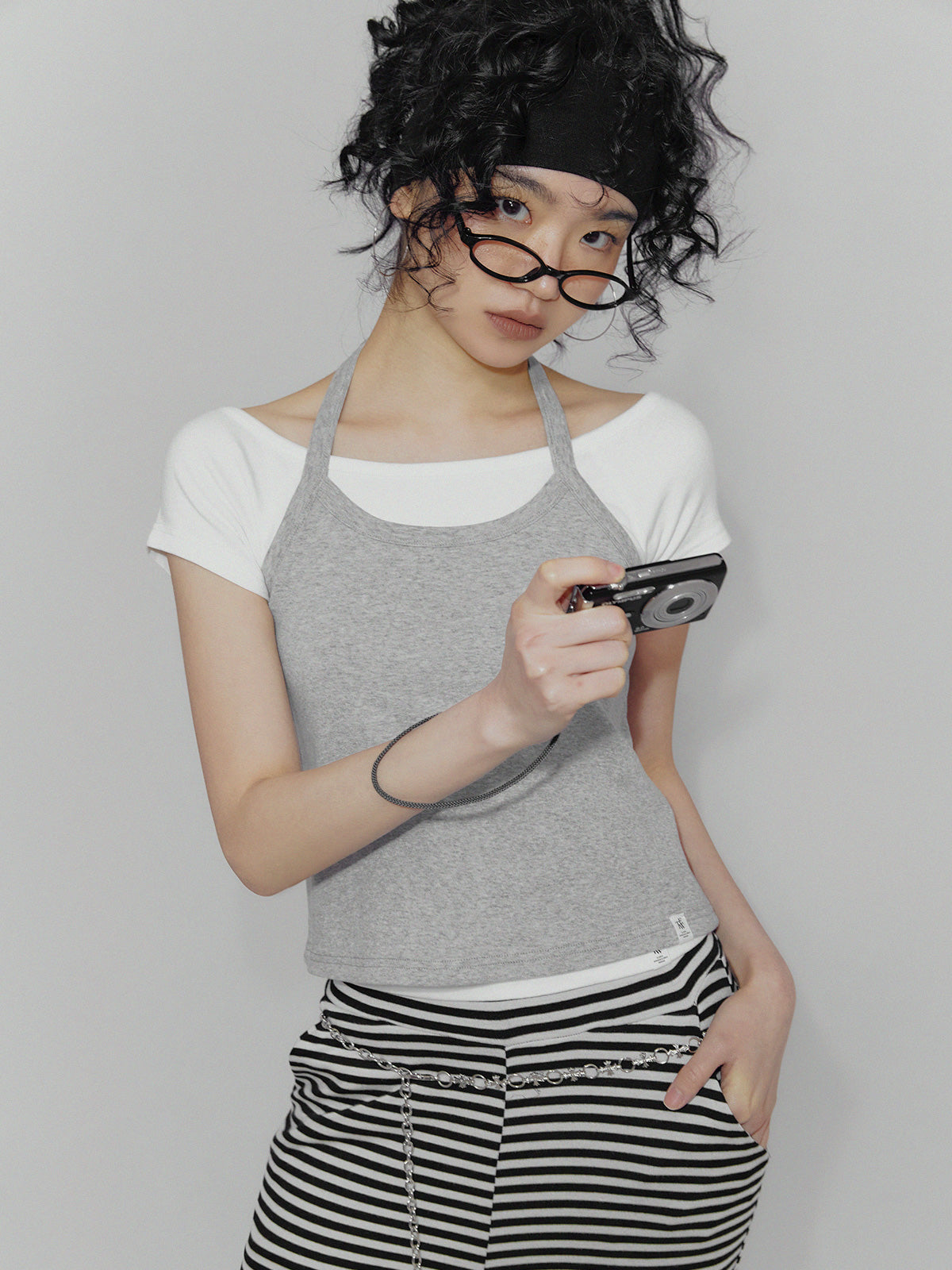 [TWEE] Moru Basic Halter-Neck Crop Sleeveless