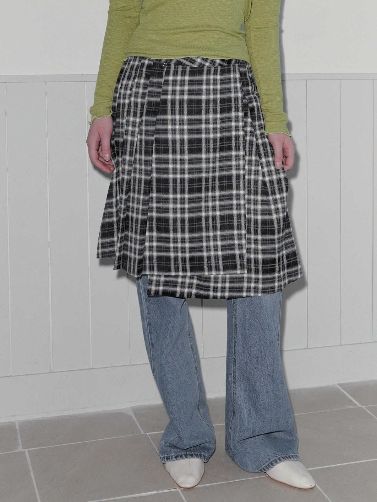[TWEE] Noha Check Pleated Midi Wrap Skirt