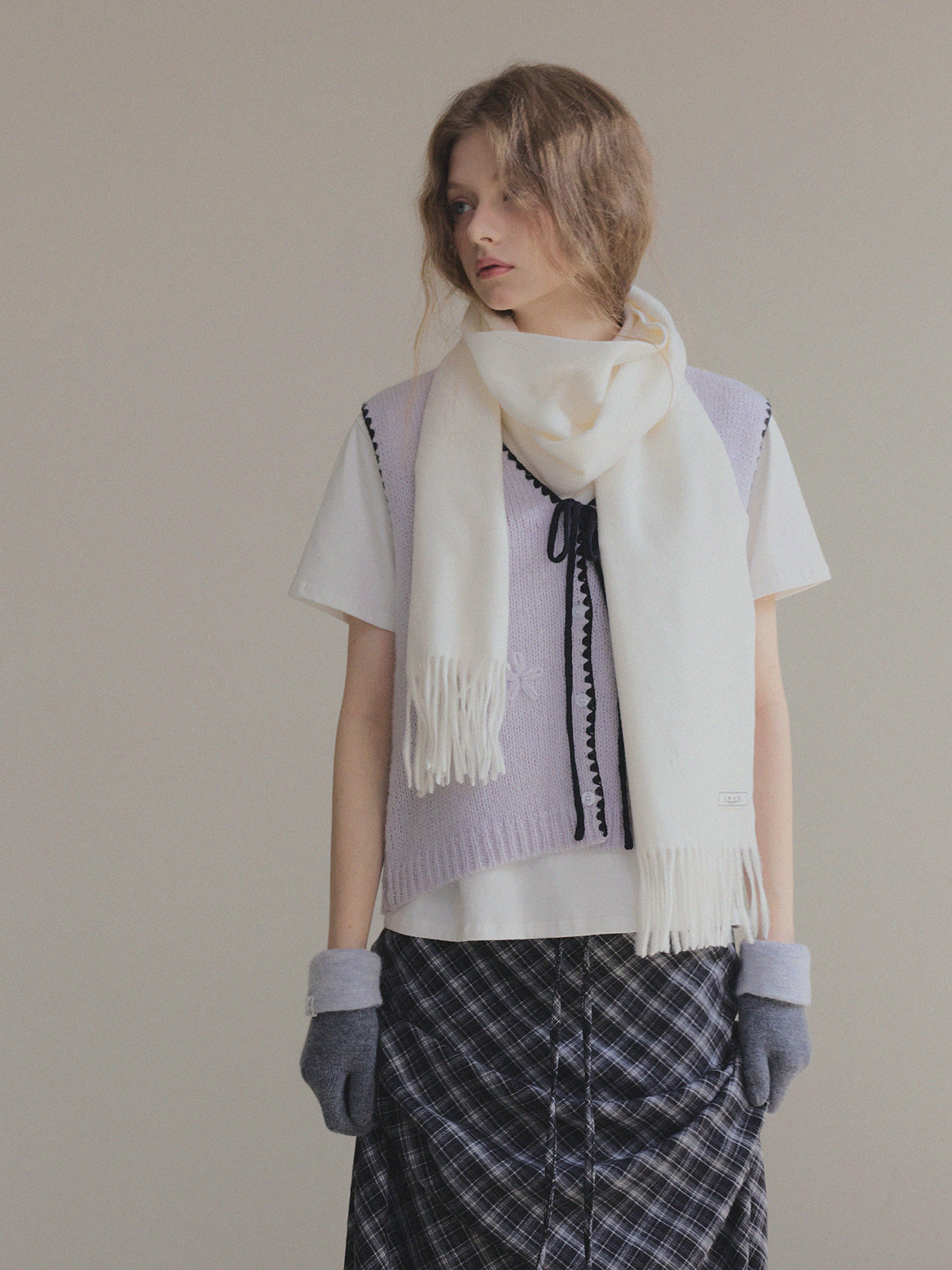 【TWEE】Pfund Color-Block Strap Flower Knit Vest