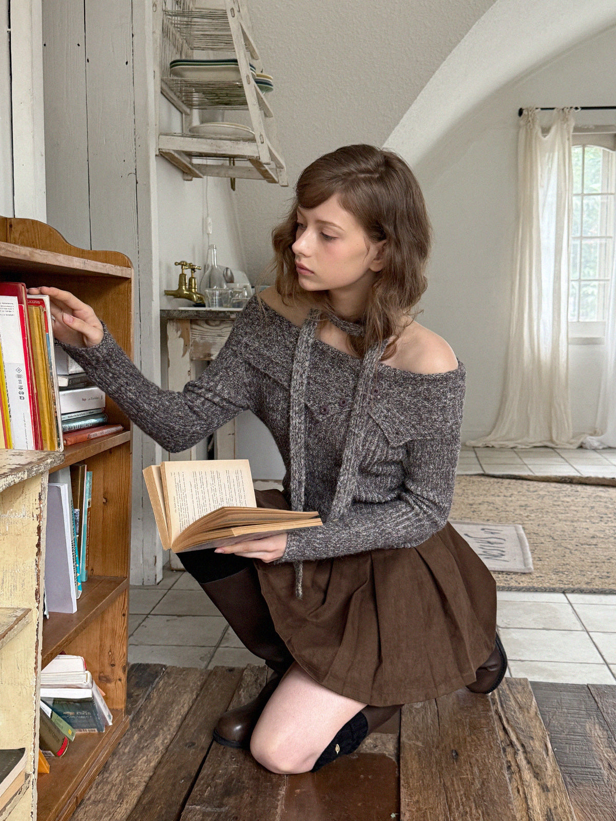 [TWEE] Áo Len Nút Bất Đối Xứng Auburn (có Dây Đeo)