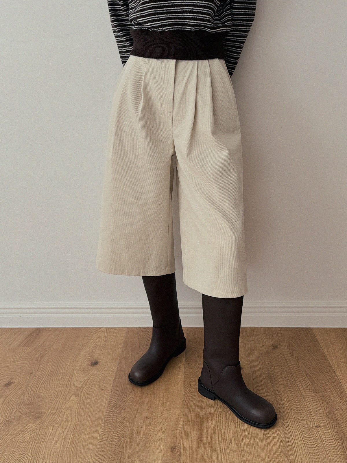 [TWEE] Ulzen Corduroy Pintuck Bermuda Pants