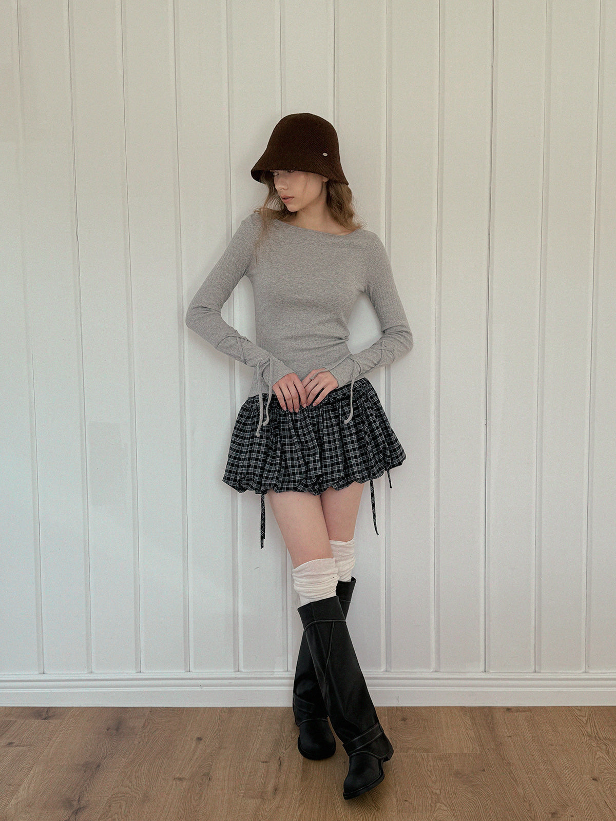 [TWEE] Tude Strap Boat Neck Long Sleeve Tee