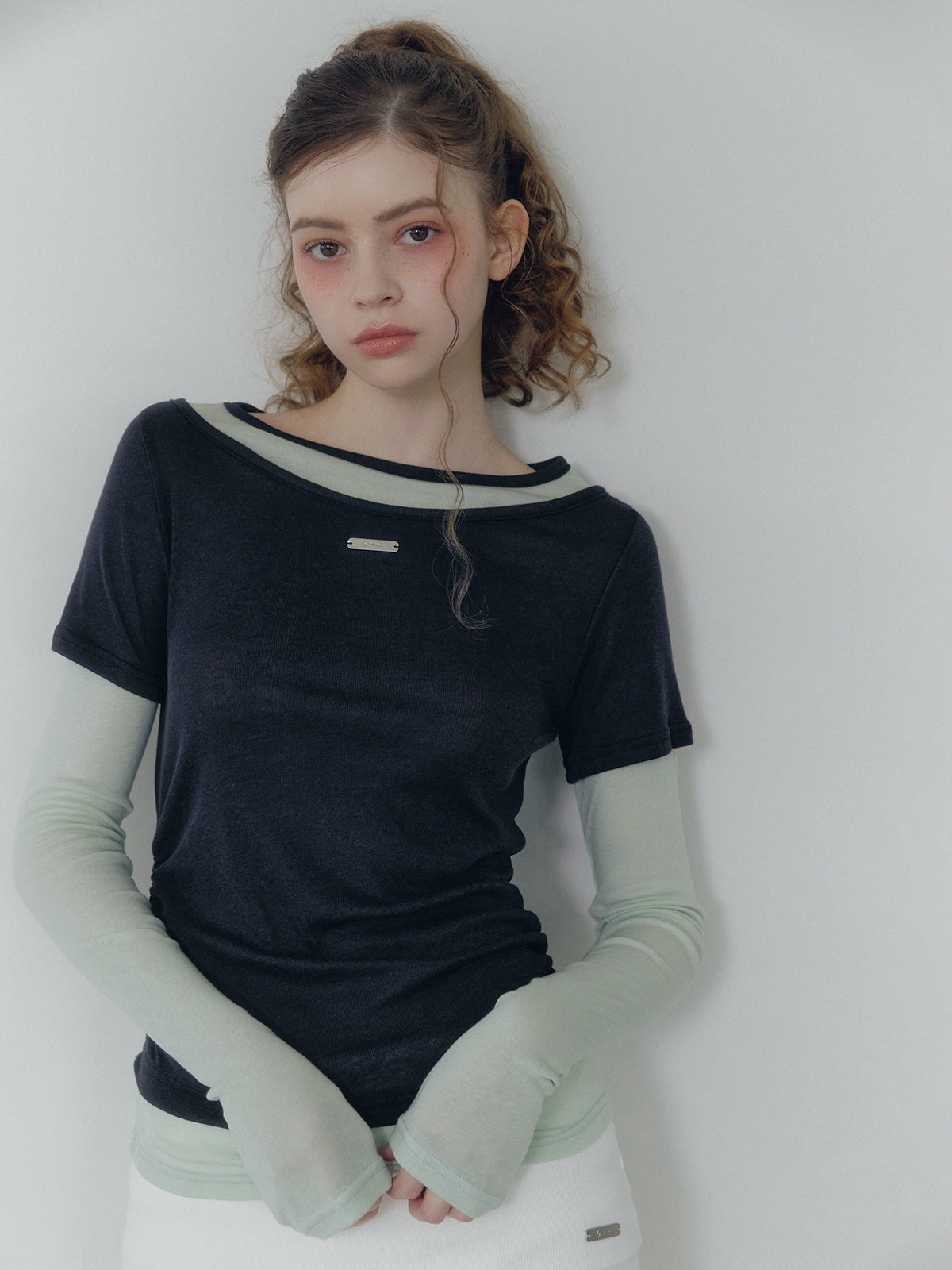 [TWEE] Lett contrast layered shirring long sleeve t-shirt