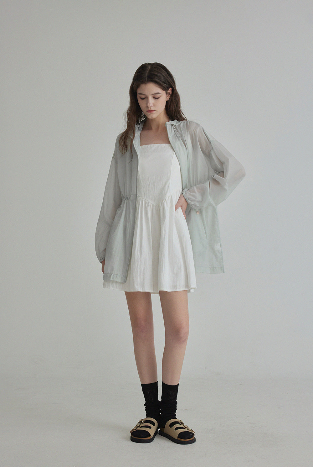 新製品情報も満載 Strap Tendy Flare Dress Mini ワンピース