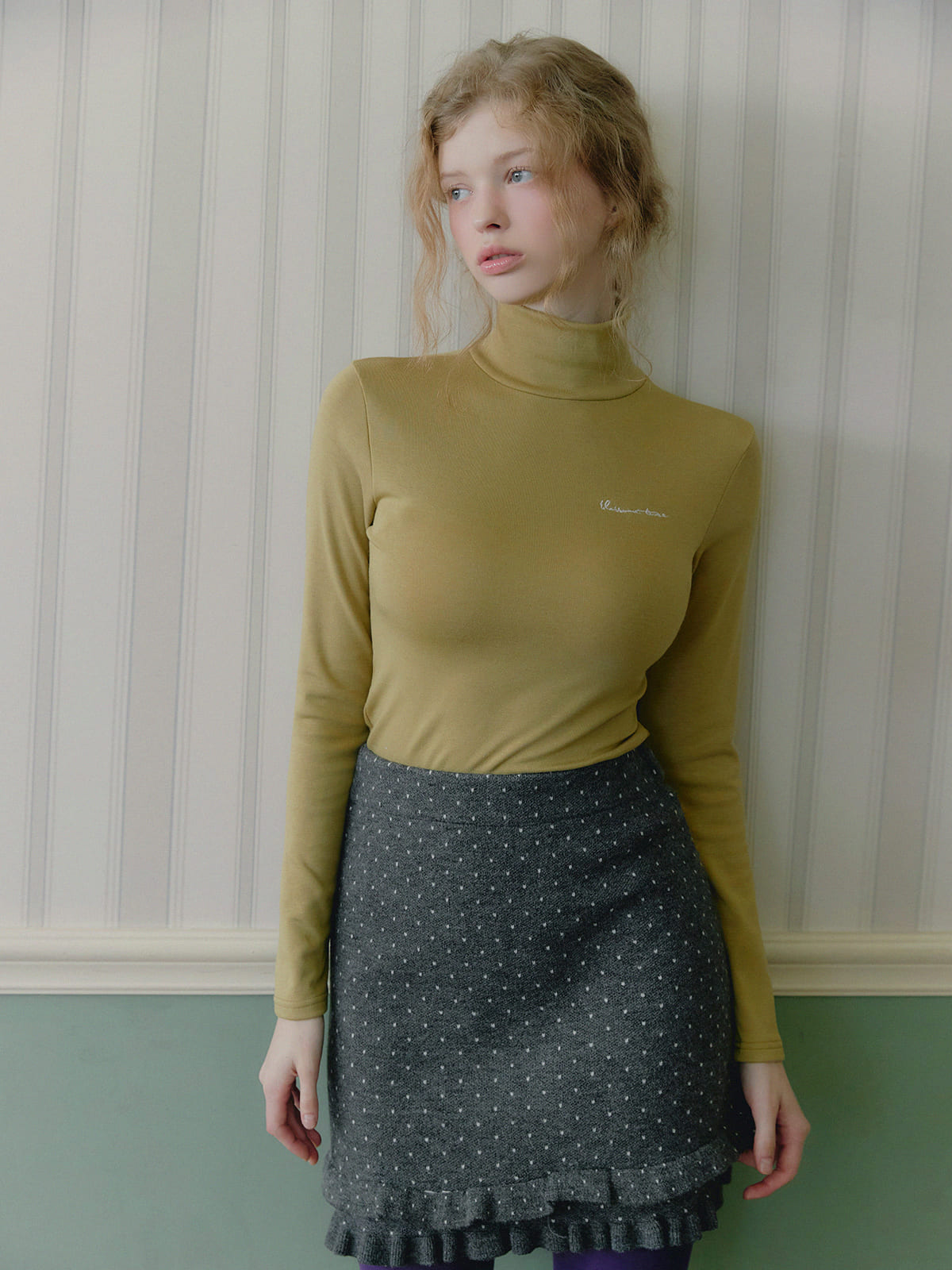 [TWEE] Blen besticktes Fleece-Turtleneck-Shirt