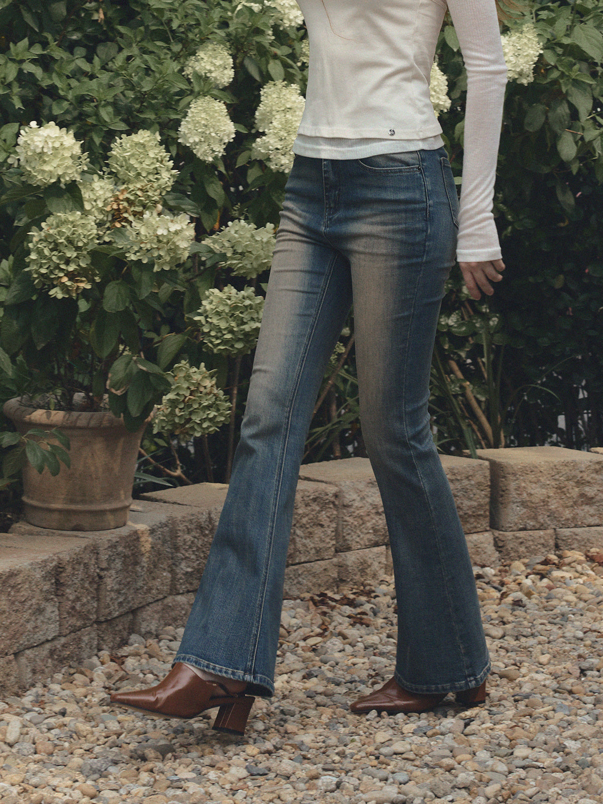 [TWEE] Nisha Vintage-Washed Bootcut Denim Pants Jean