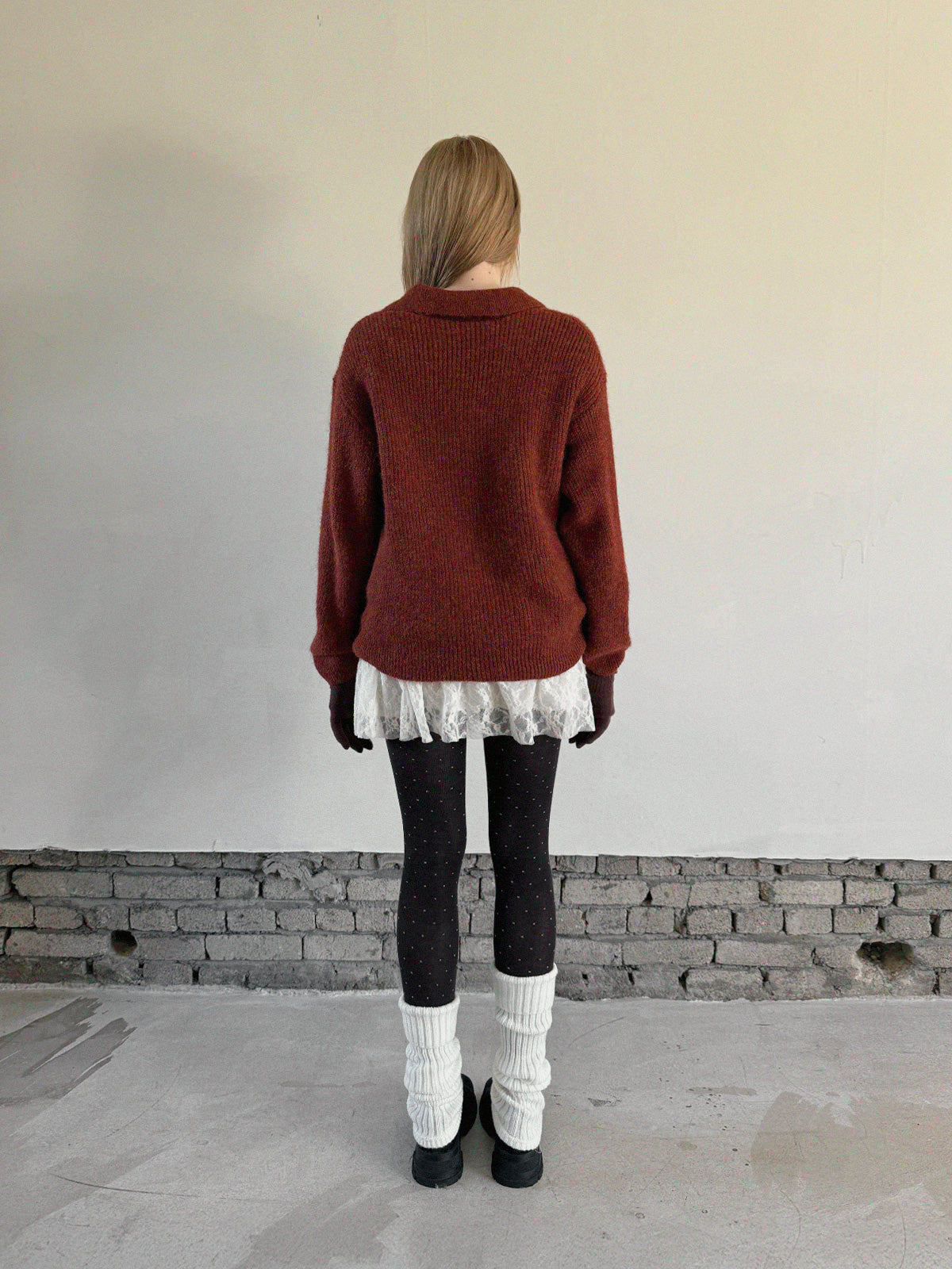 [TWEE] 통기성 레이스업 루즈핏 니트