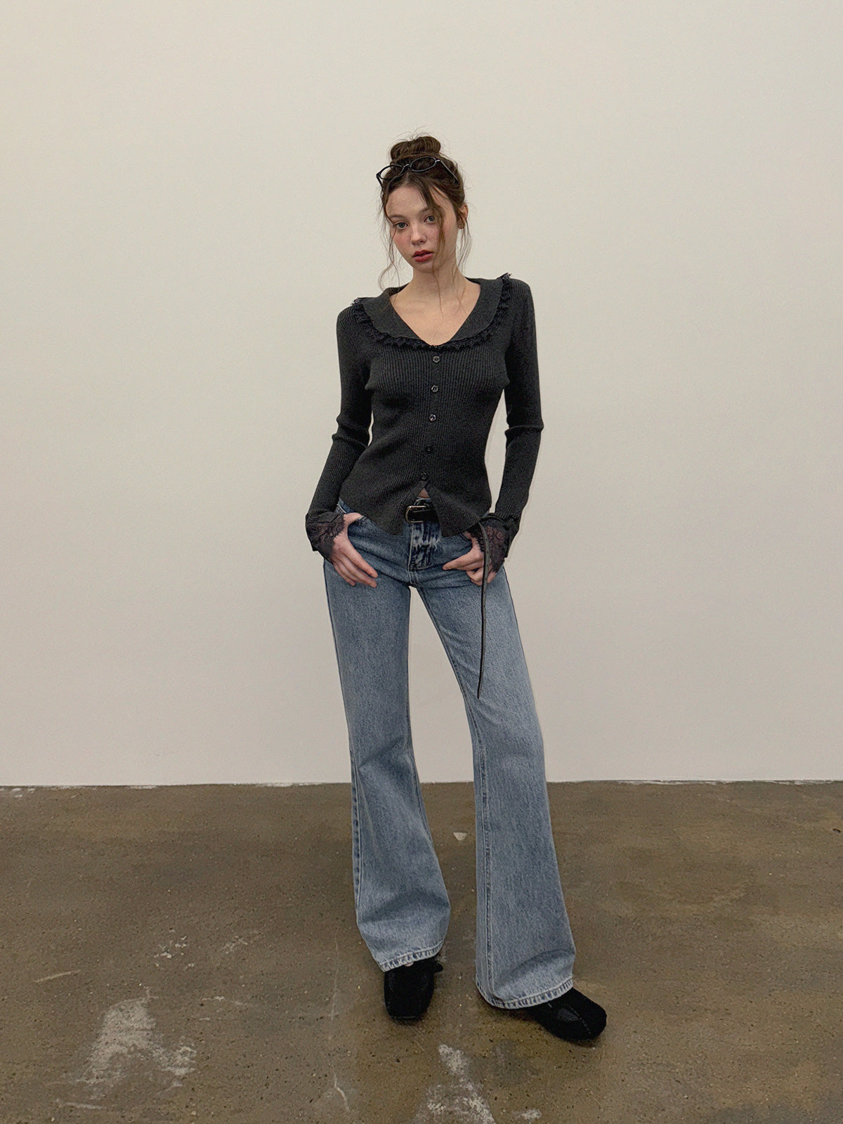 [TWEE] Veron Lace Flower Knit