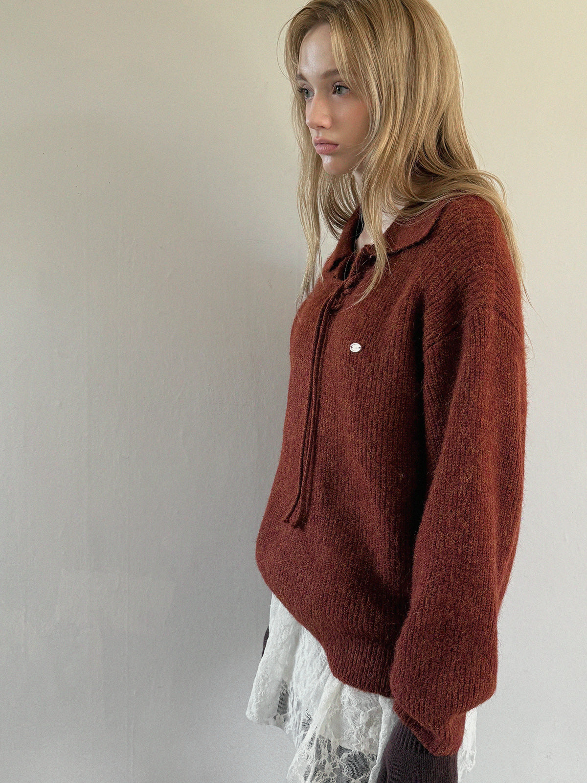 [TWEE] 통기성 레이스업 루즈핏 니트