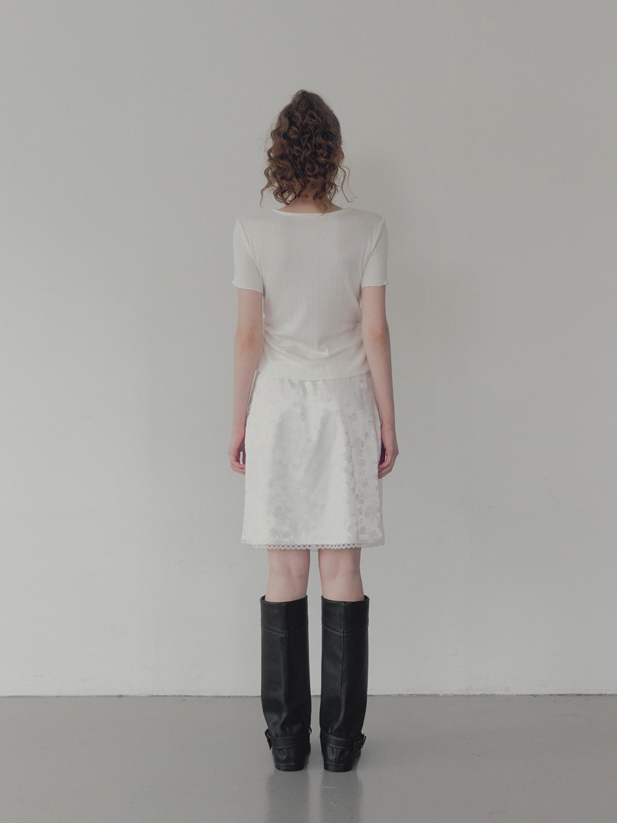 [TWEE] Divet flower satin banding midi skirt