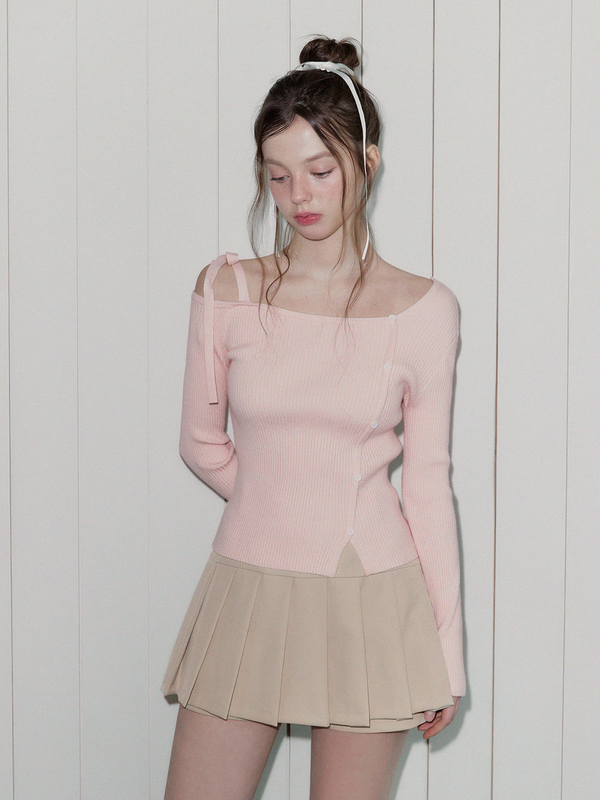 [TWEE] Morica Asym Off-Shoulder Long Sleeve Knit