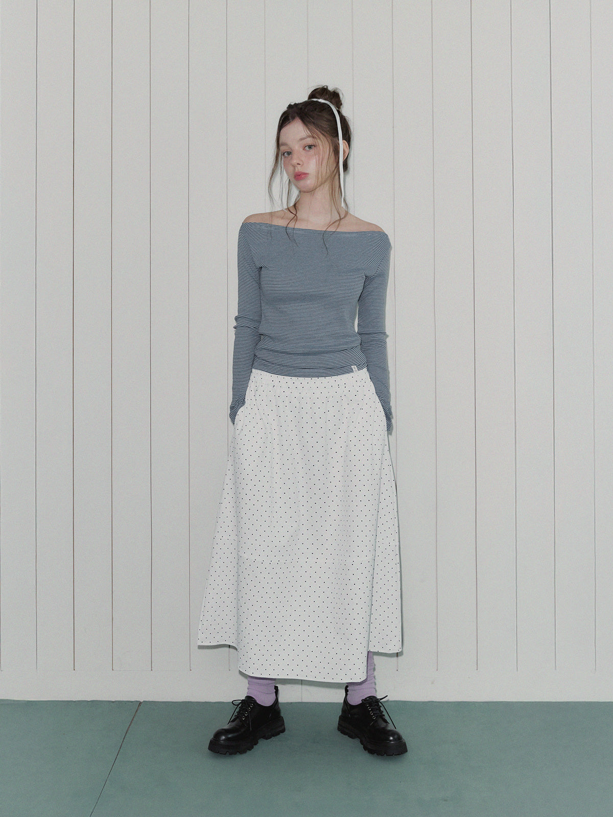 [TWEE] Musen Stripe Off-Shoulder Long Sleeve Tee
