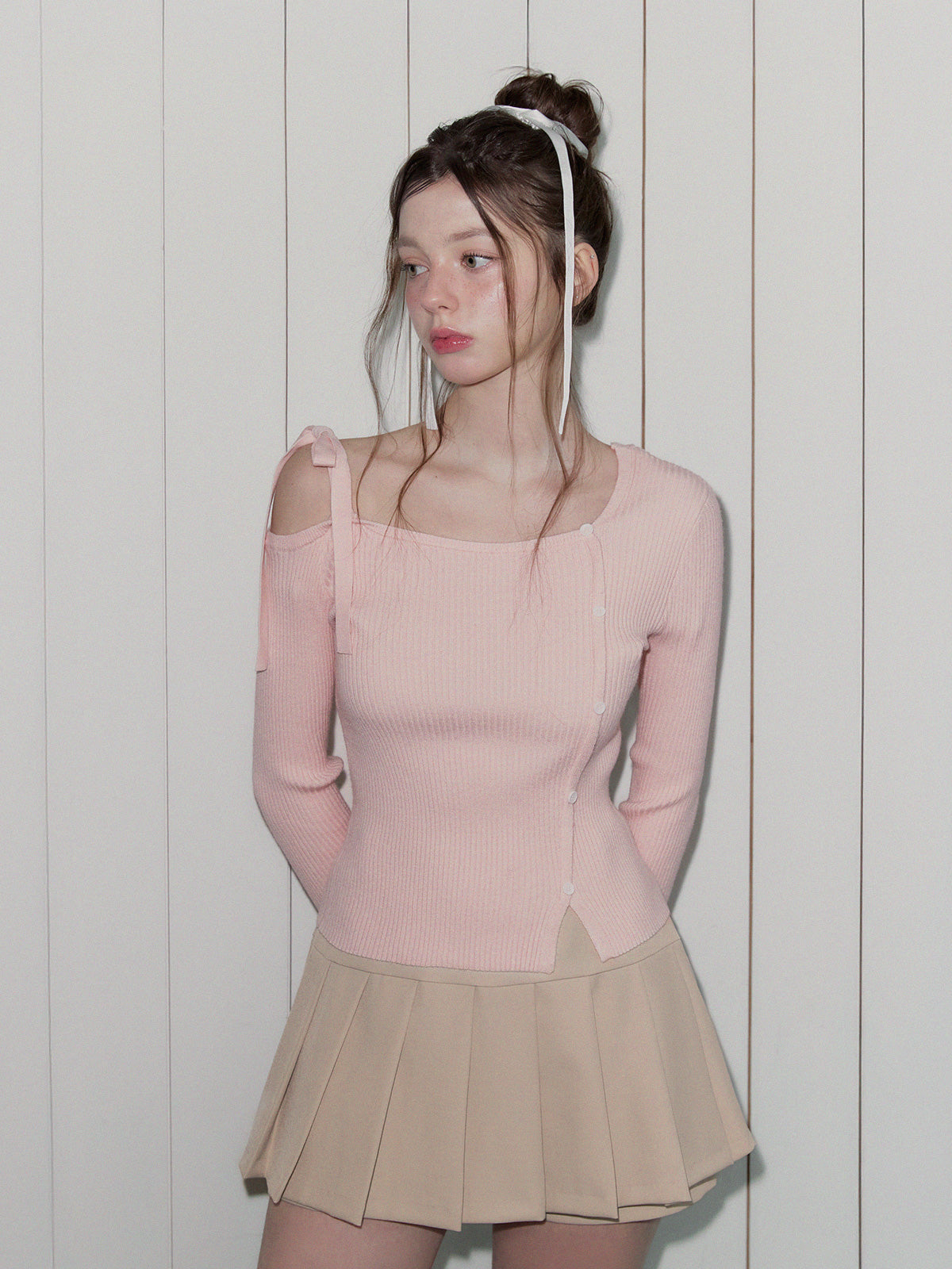 [TWEE] Morica Asym Off-Shoulder Long Sleeve Knit