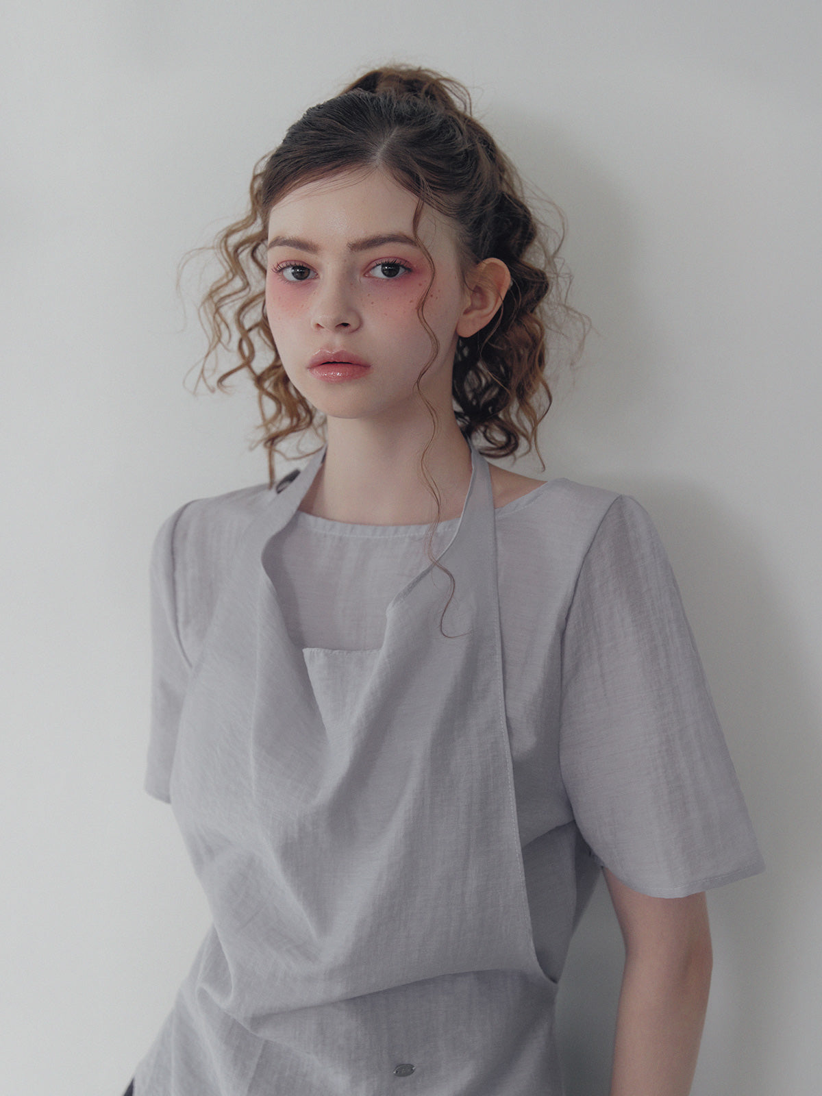[TWEE] Ind halter neck sleeveless & short sleeve blouse set