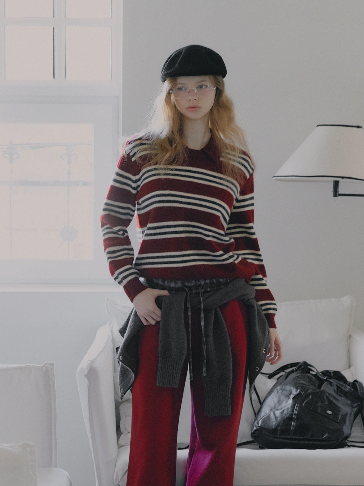 [TWEE] 주름 스트라이프 럭비 칼라 니트 탑