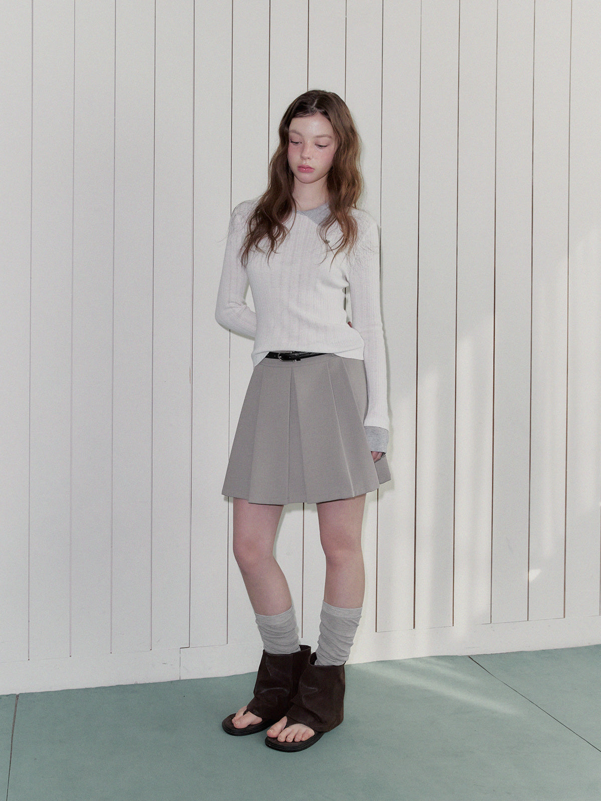 [TWEE] Groom Collar Contrast Long Sleeve Knit