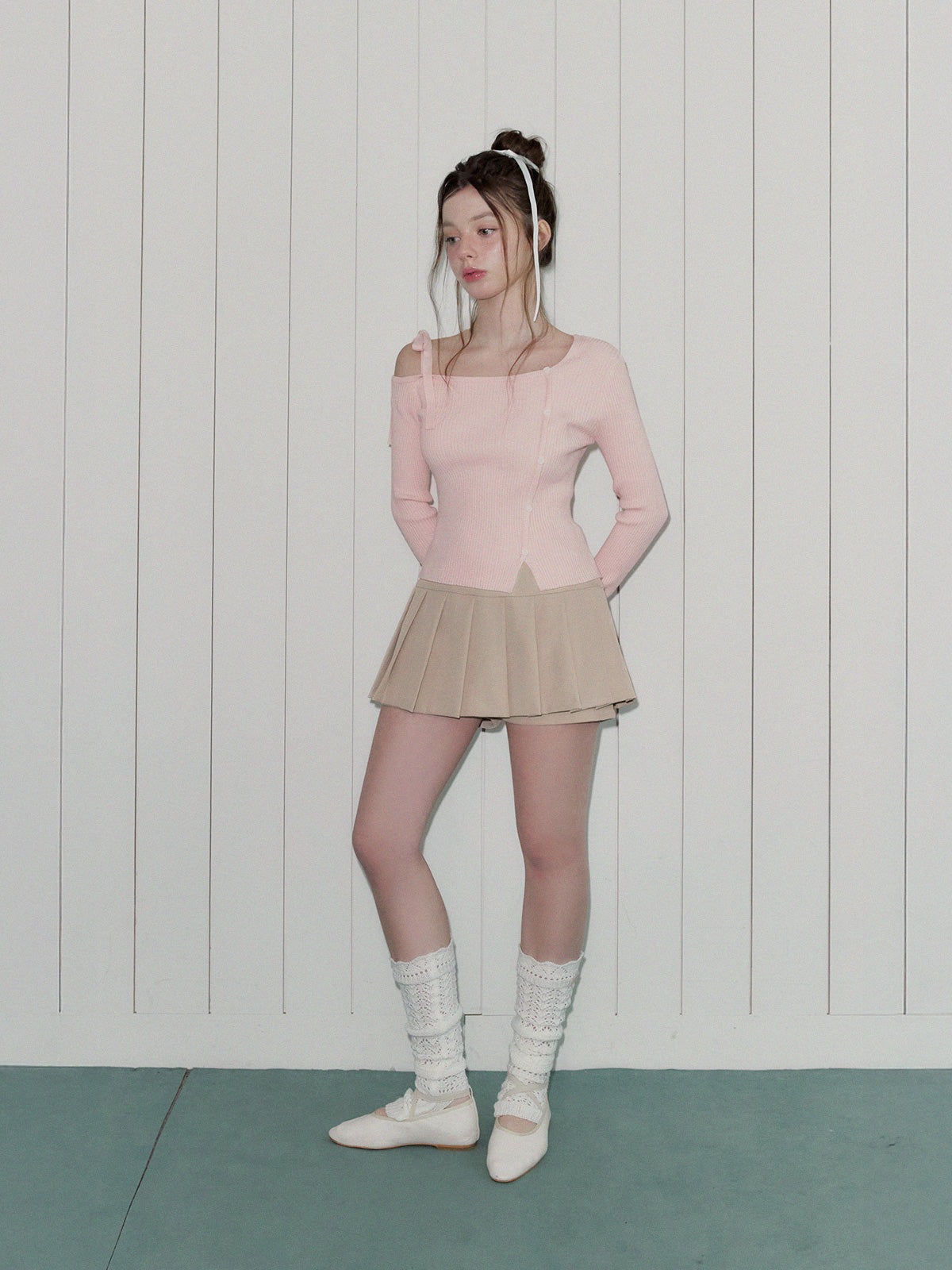 [TWEE] Morica Asym Off-Shoulder Long Sleeve Knit