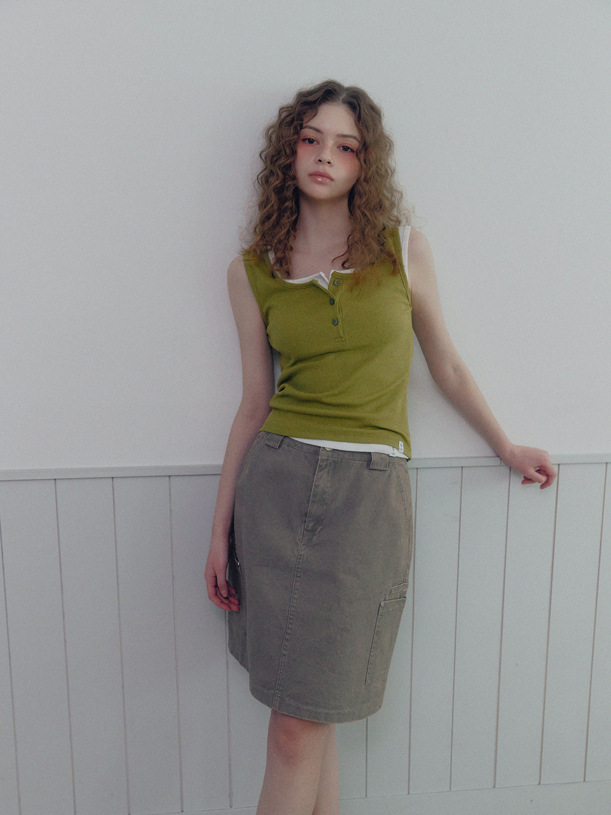 [TWEE] Perkin Ribbed Button Sleeveless Top