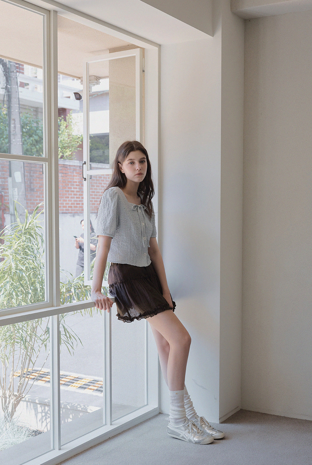 [TWEE] Lund Wrinkle Button Blouse