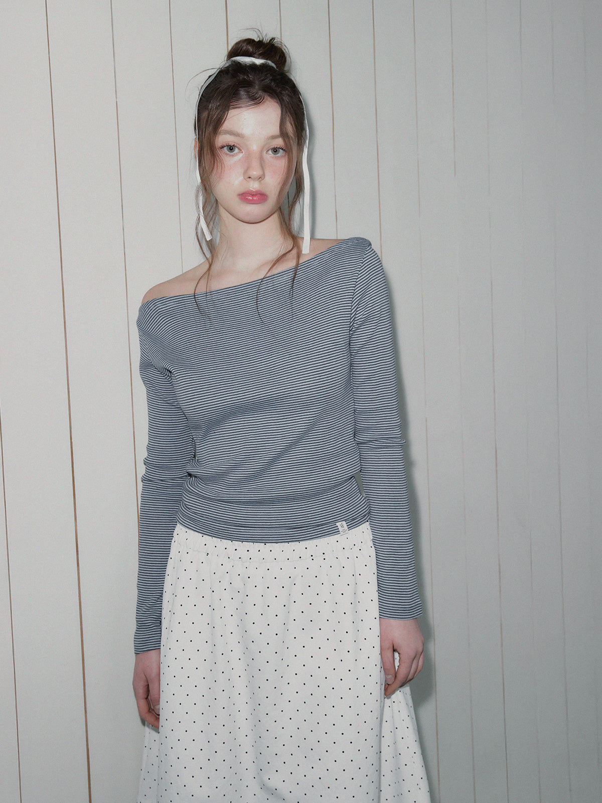 [TWEE] Musen Stripe Off-Shoulder Long Sleeve Tee