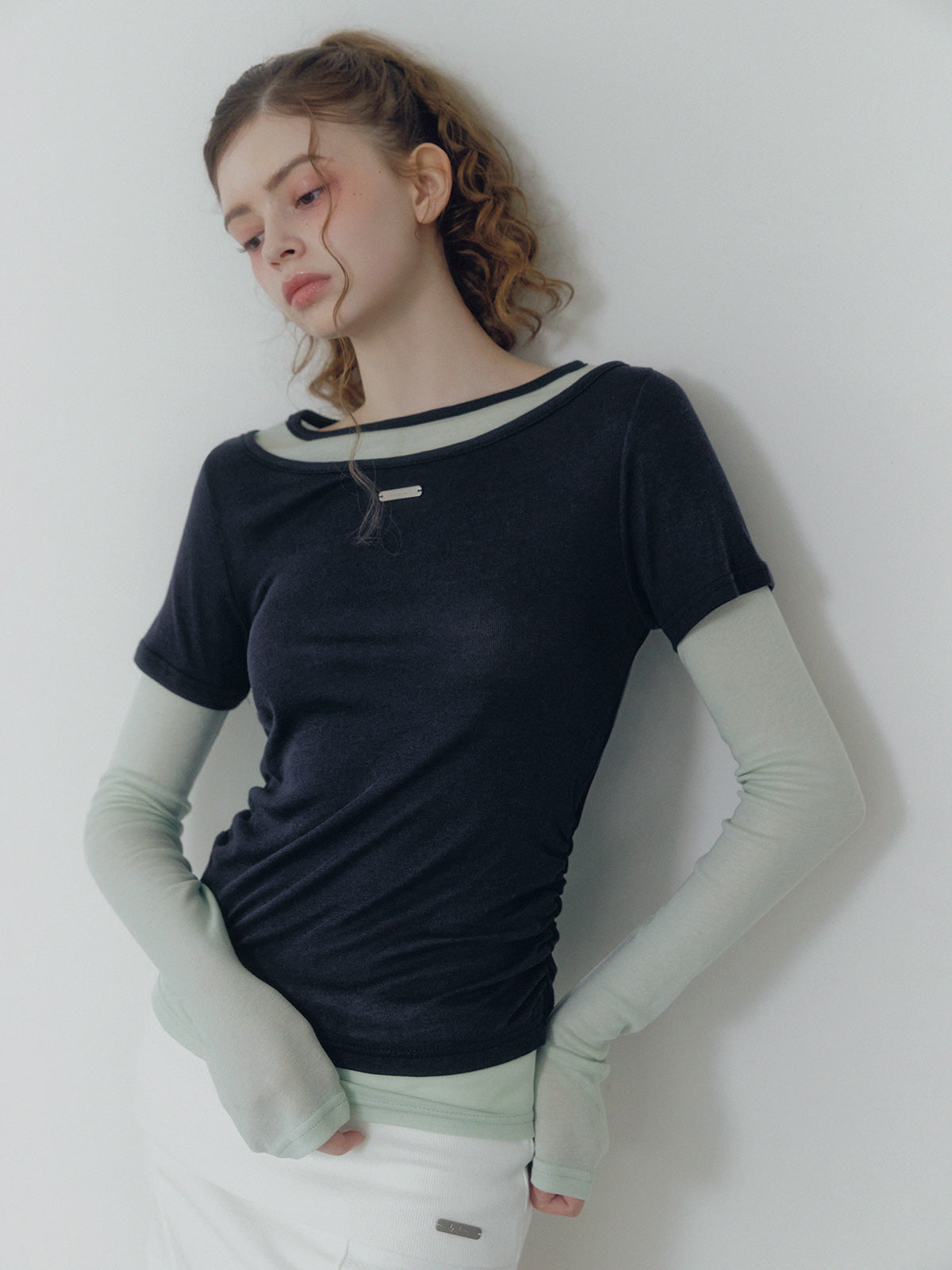 [TWEE] Lett contrast layered shirring long sleeve t-shirt