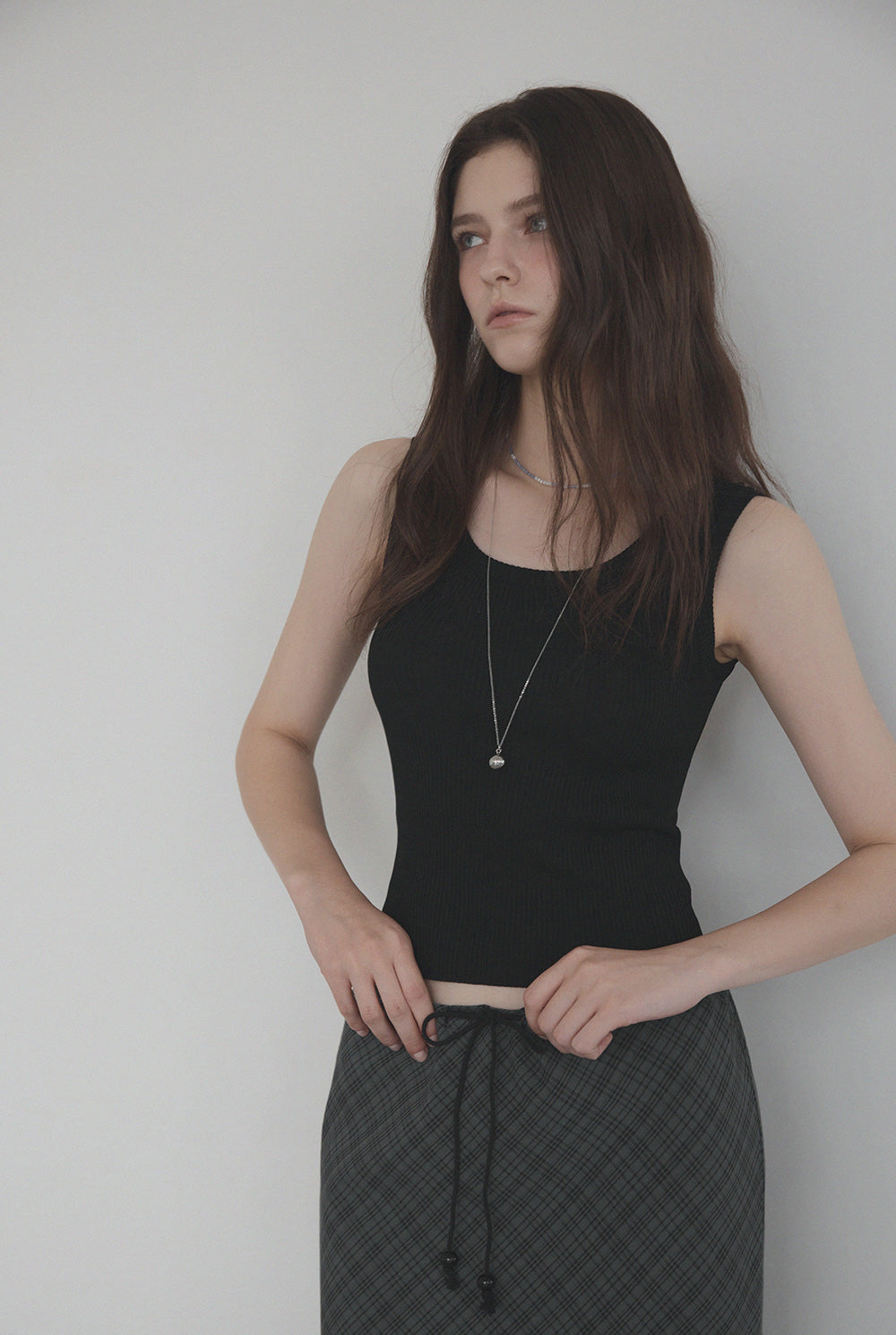 [TWEE] Nukin U-Neck Knit Sleeveless