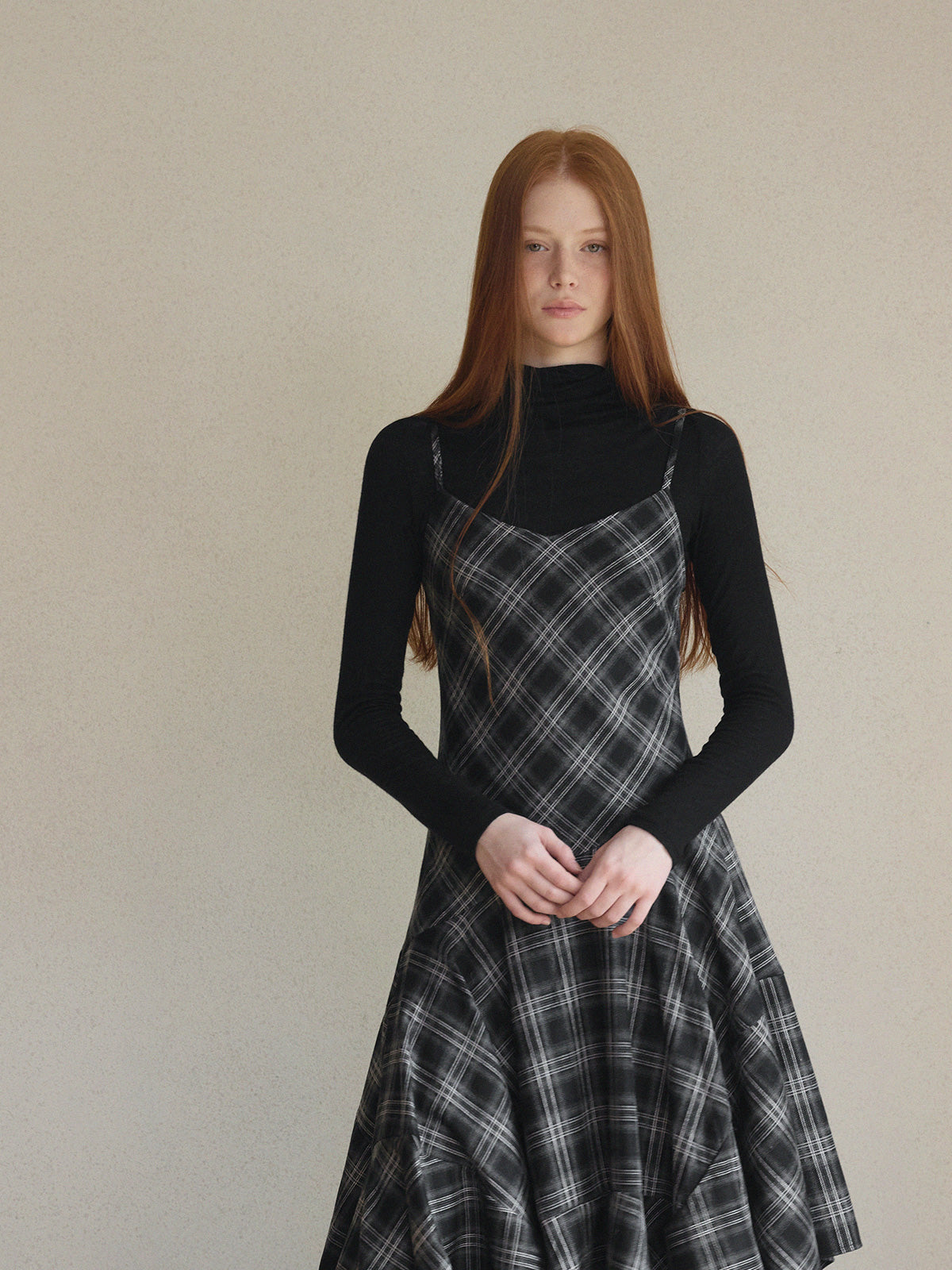 【TWEE】Drea Check Asymmetrical Sleeveless Long Dress