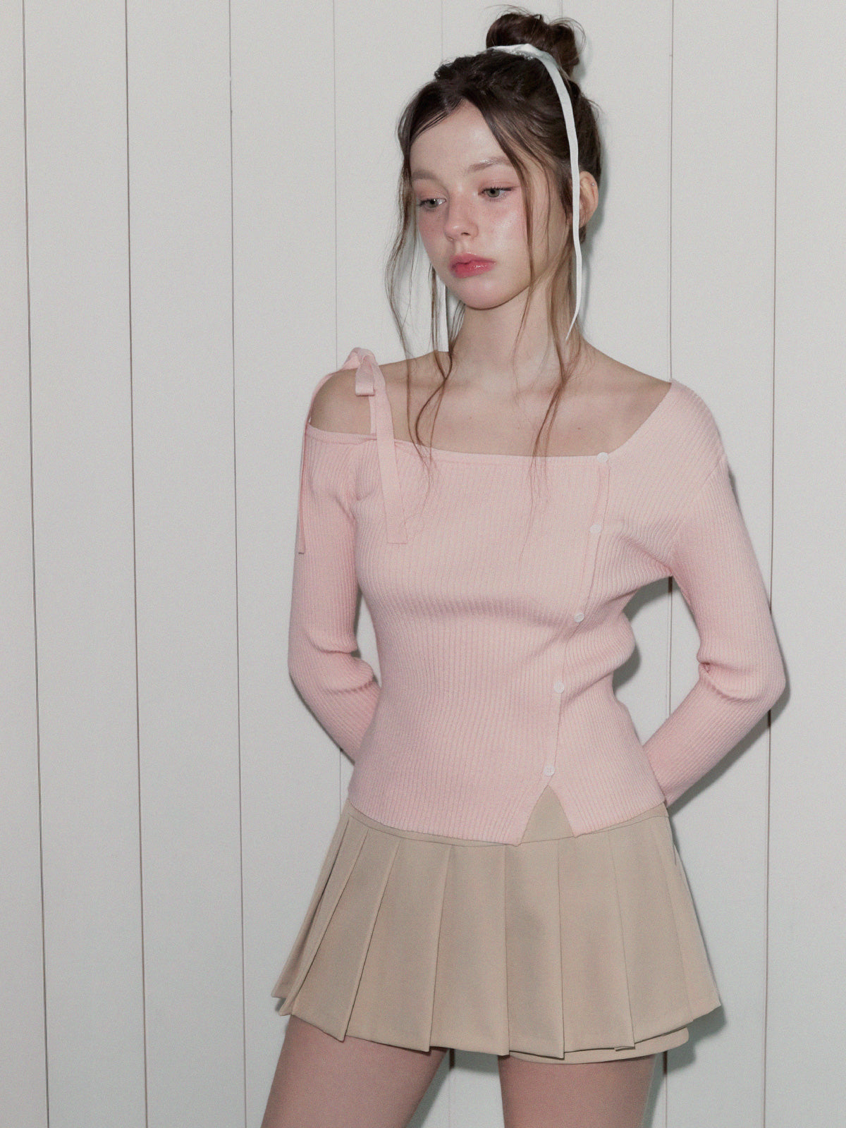 [TWEE] Morica Asym Off-Shoulder Long Sleeve Knit