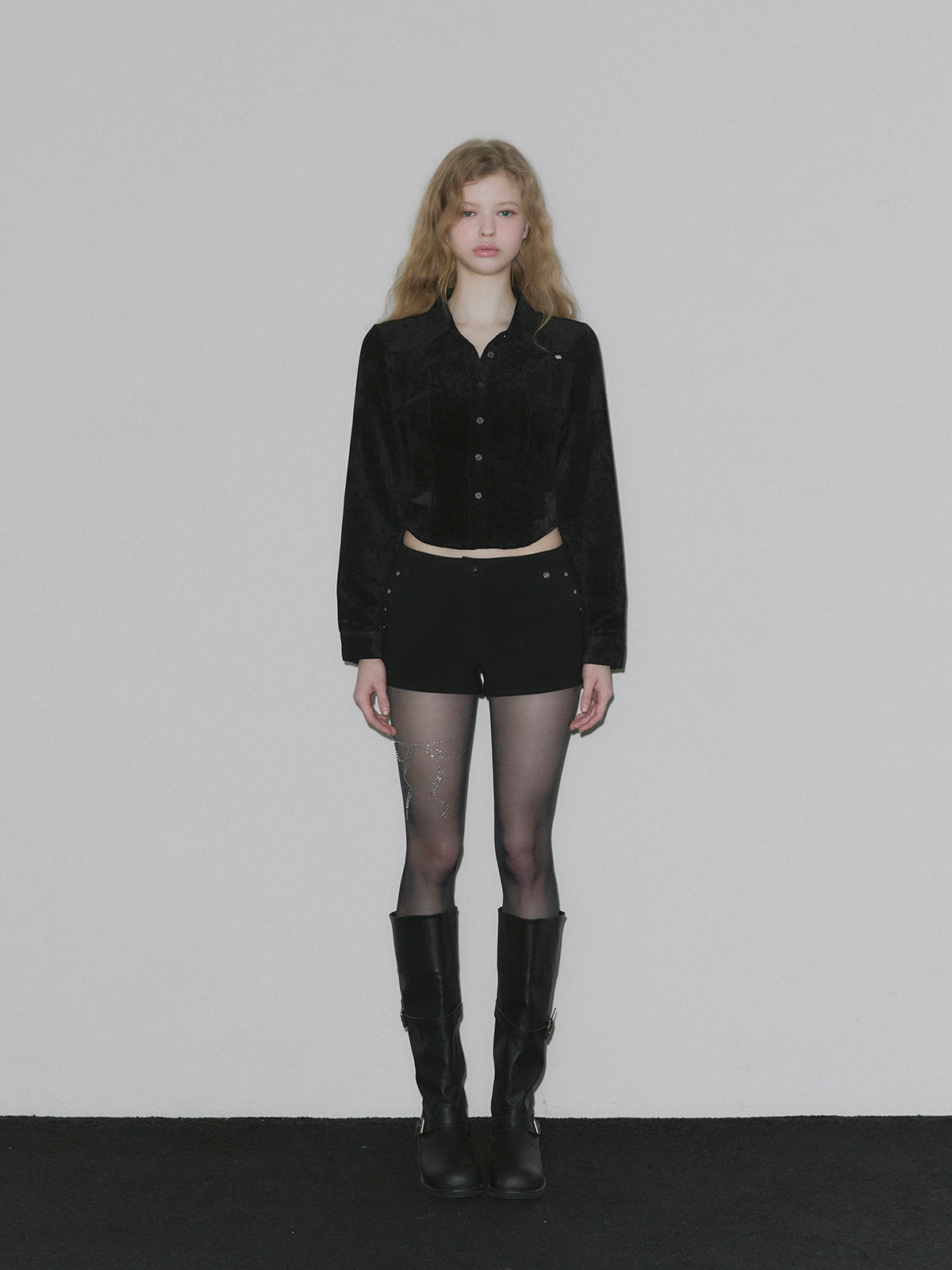 [TWEE] Leve Wildleder Crop Langarmshirt