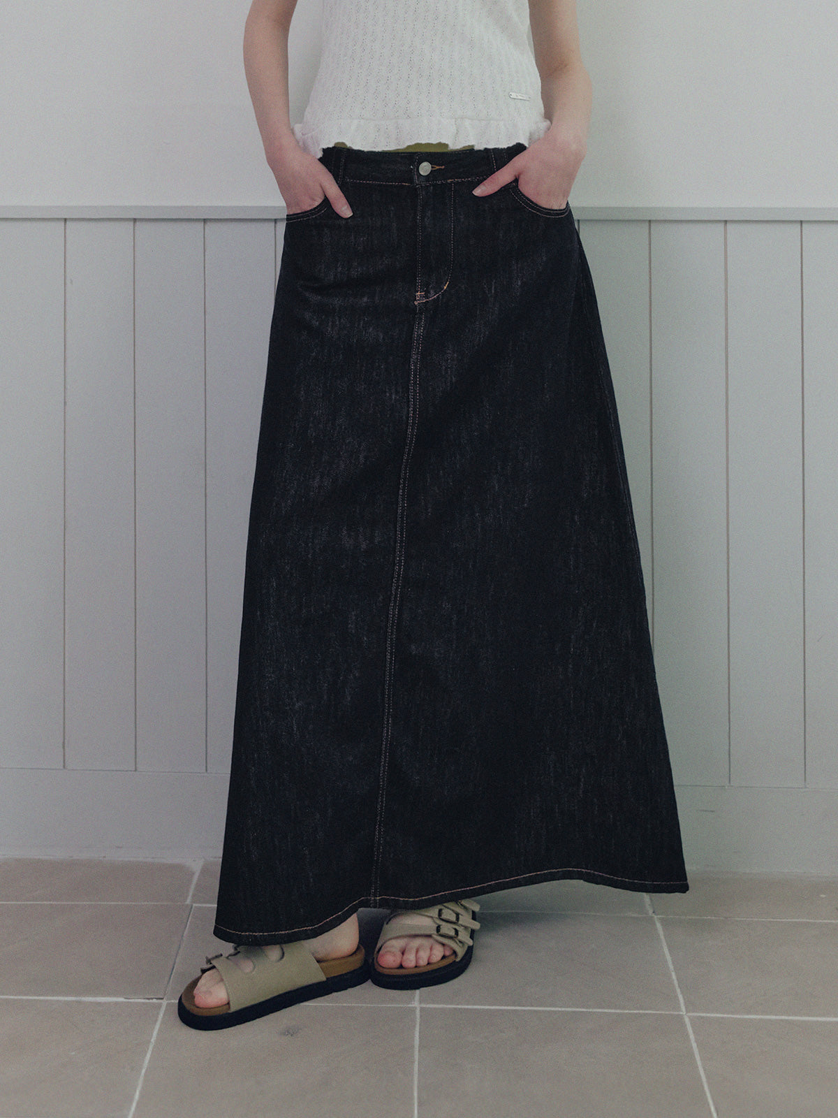 [TWEE] Shobi Denim Maxi Skirt