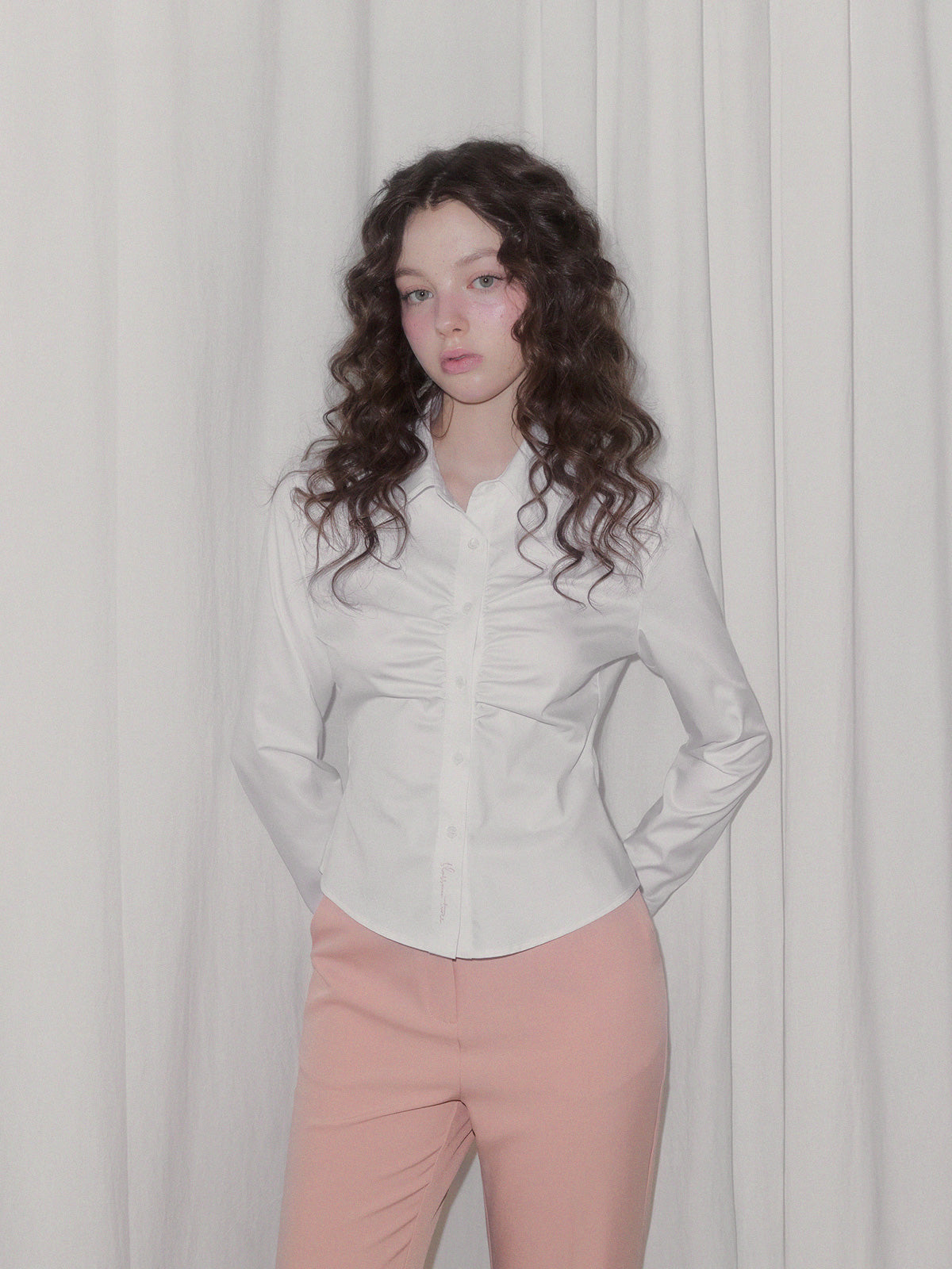 [TWEE] Pillen Shirring Slim-fit Long Sleeve Shirt