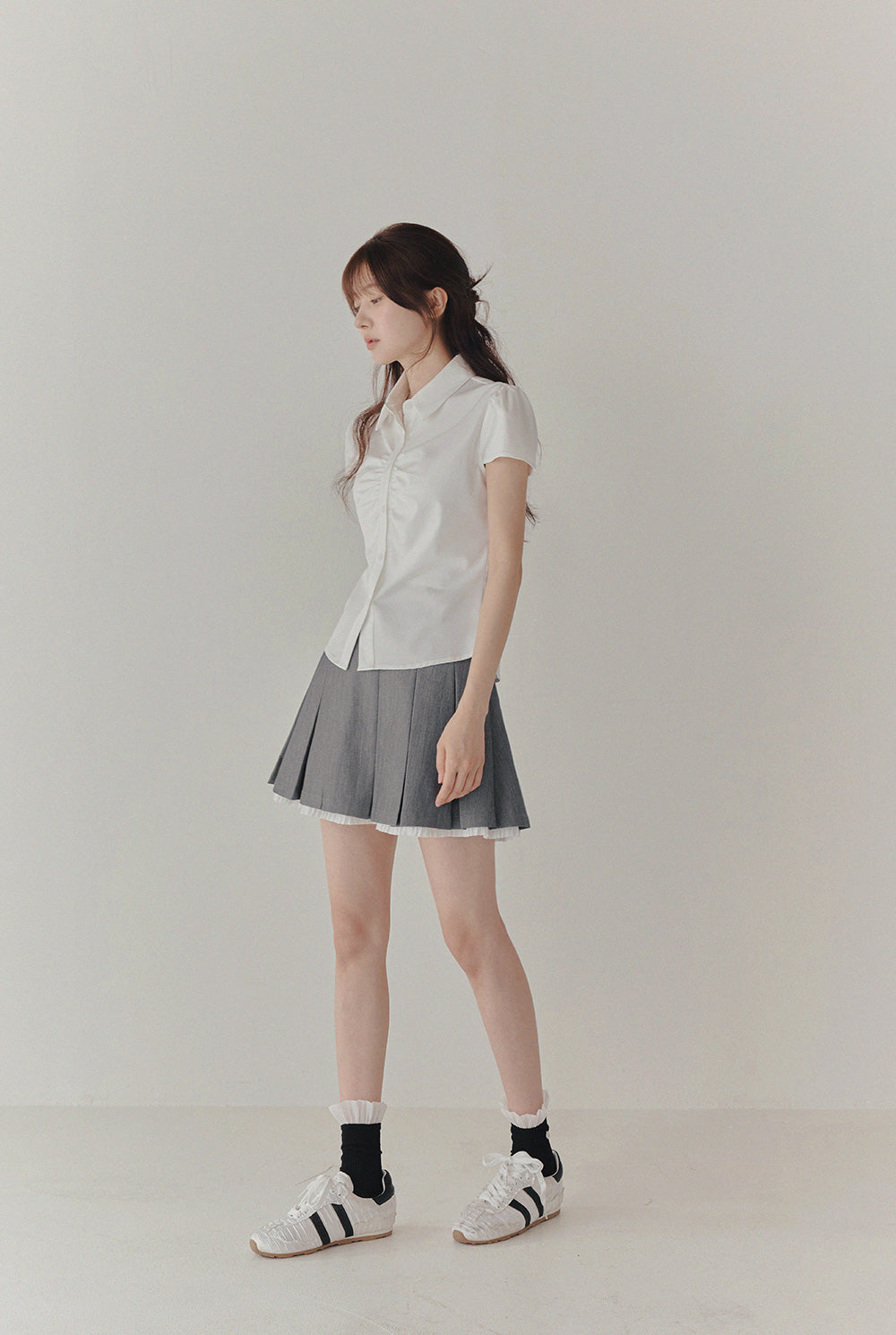 [TWEE] Faden Shirring Cap Sleeve Bluse
