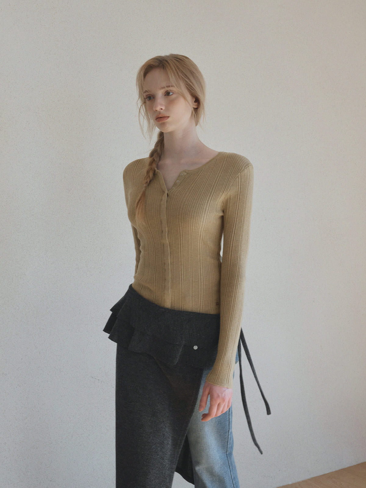 [TWEE] Lingtwo Versteckter Knopf Slim Strick