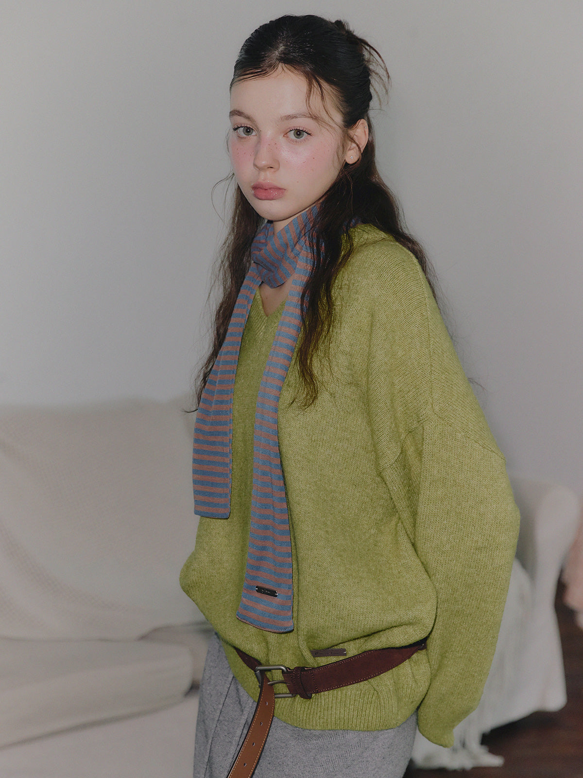 [TWEE] Lennon V-Neck Balloon Sleeve Loose Knit