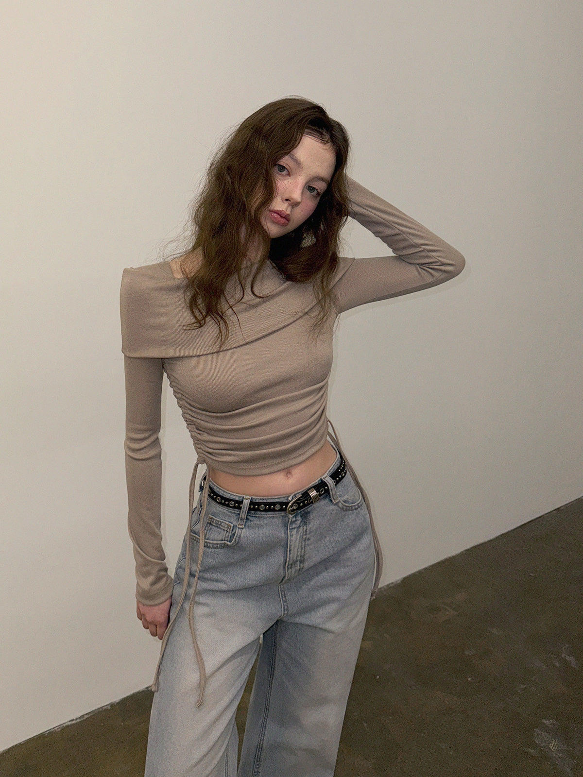 [TWEE] Dwin 2-Way Drape Strap Long Sleeve Tee