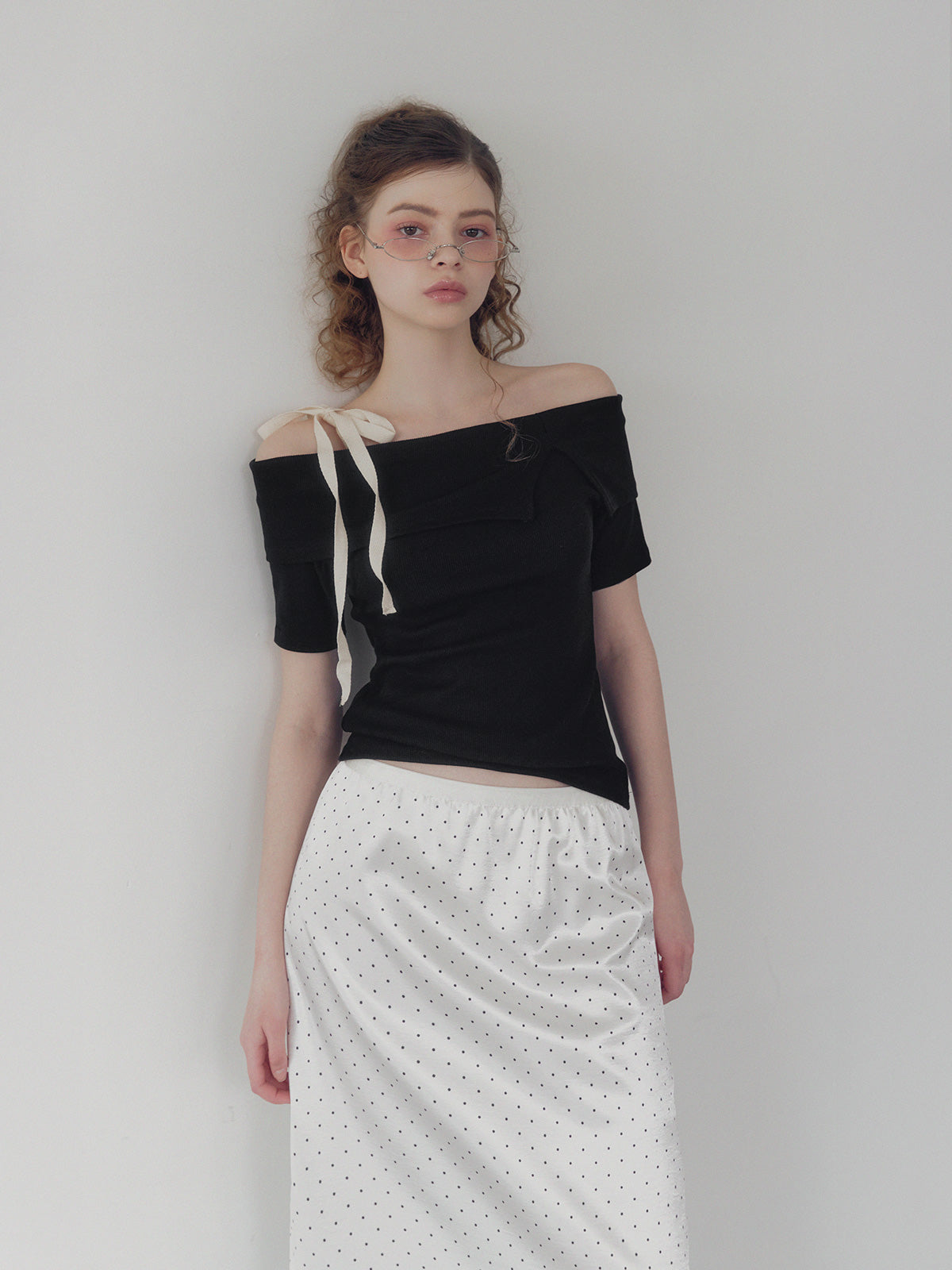 [TWEE] Petit strap one shoulder t-shirt