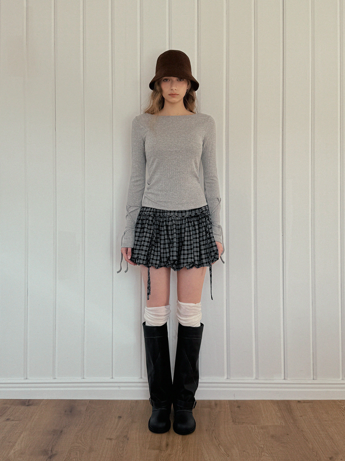 [TWEE] Tude Strap Boat Neck Long Sleeve Tee