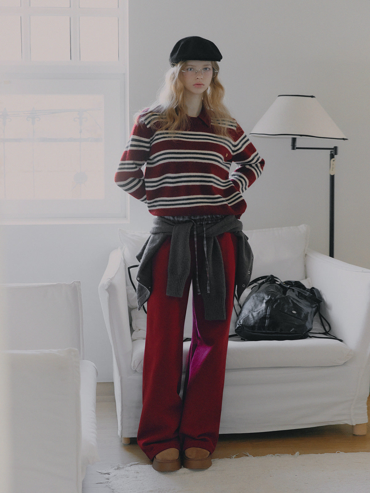 [TWEE] 주름 스트라이프 럭비 칼라 니트 탑