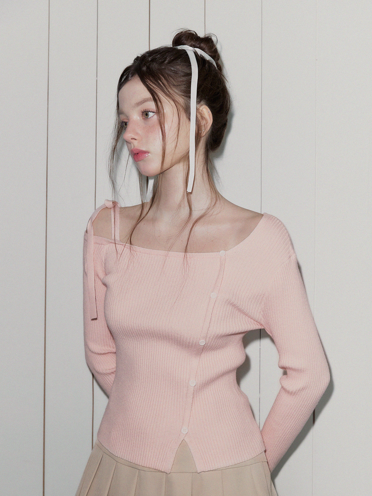 [TWEE] Morica Asym Off-Shoulder Long Sleeve Knit