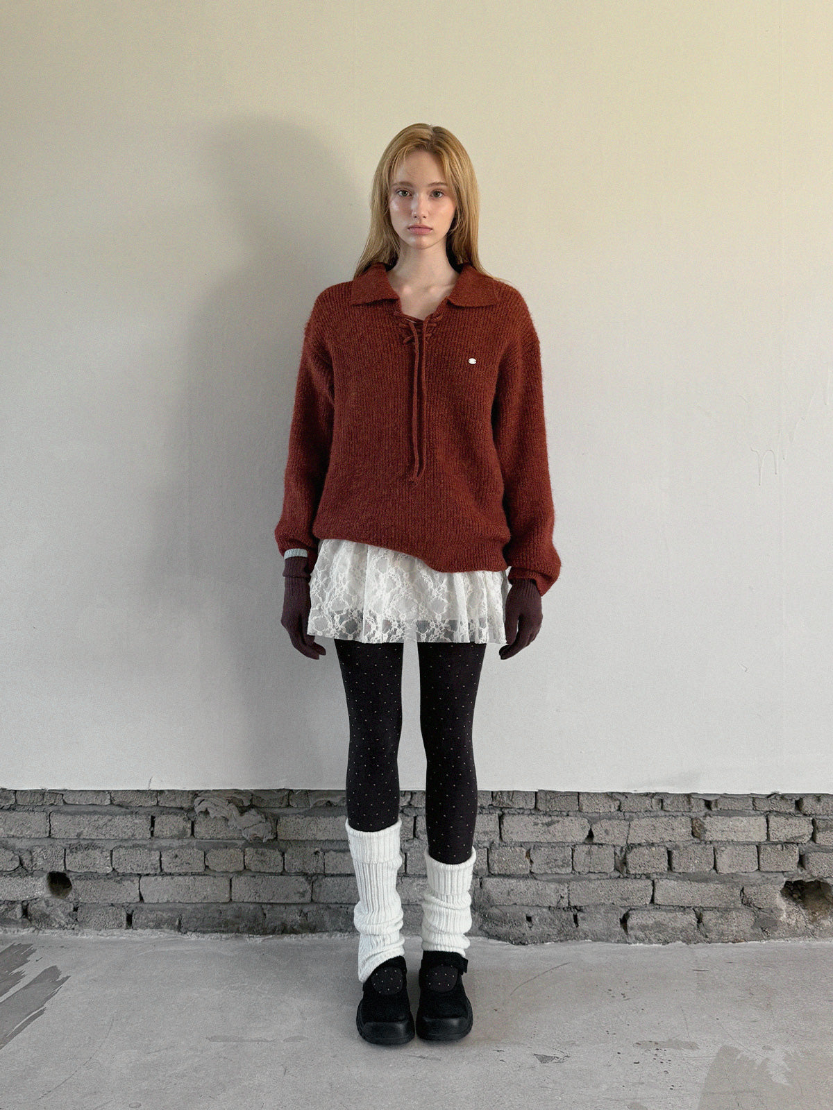 [TWEE] 통기성 레이스업 루즈핏 니트