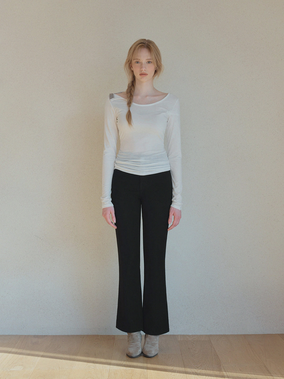 [TWEE] Áo Thun Tay Dài Cổ U Nút Bấm Pooden