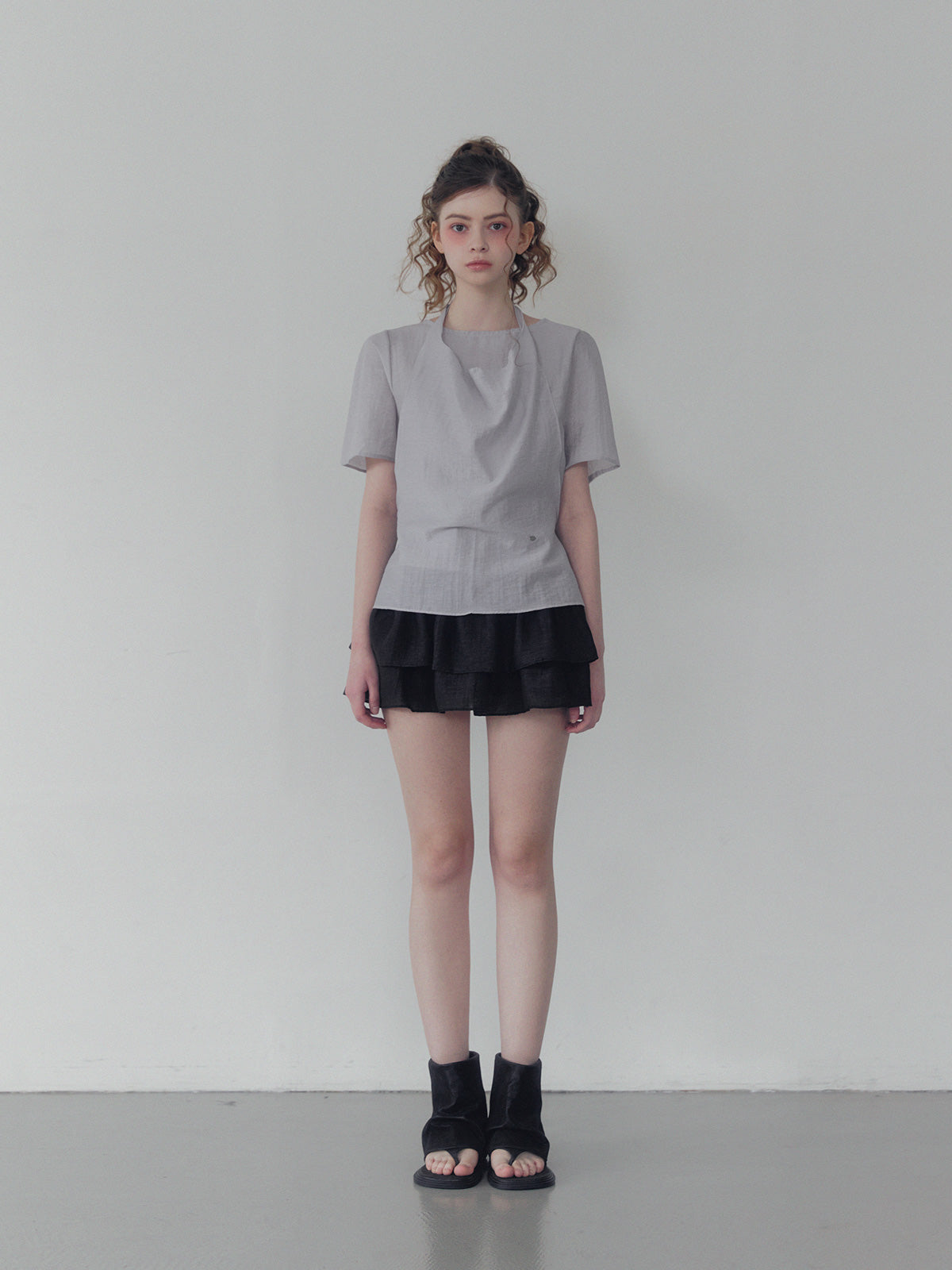 [TWEE] Ind halter neck sleeveless & short sleeve blouse set