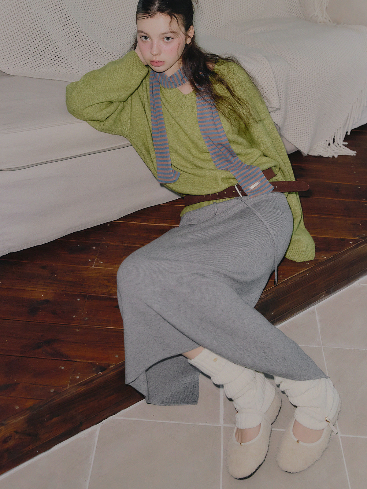 [TWEE] Lennon V-Neck Balloon Sleeve Loose Knit