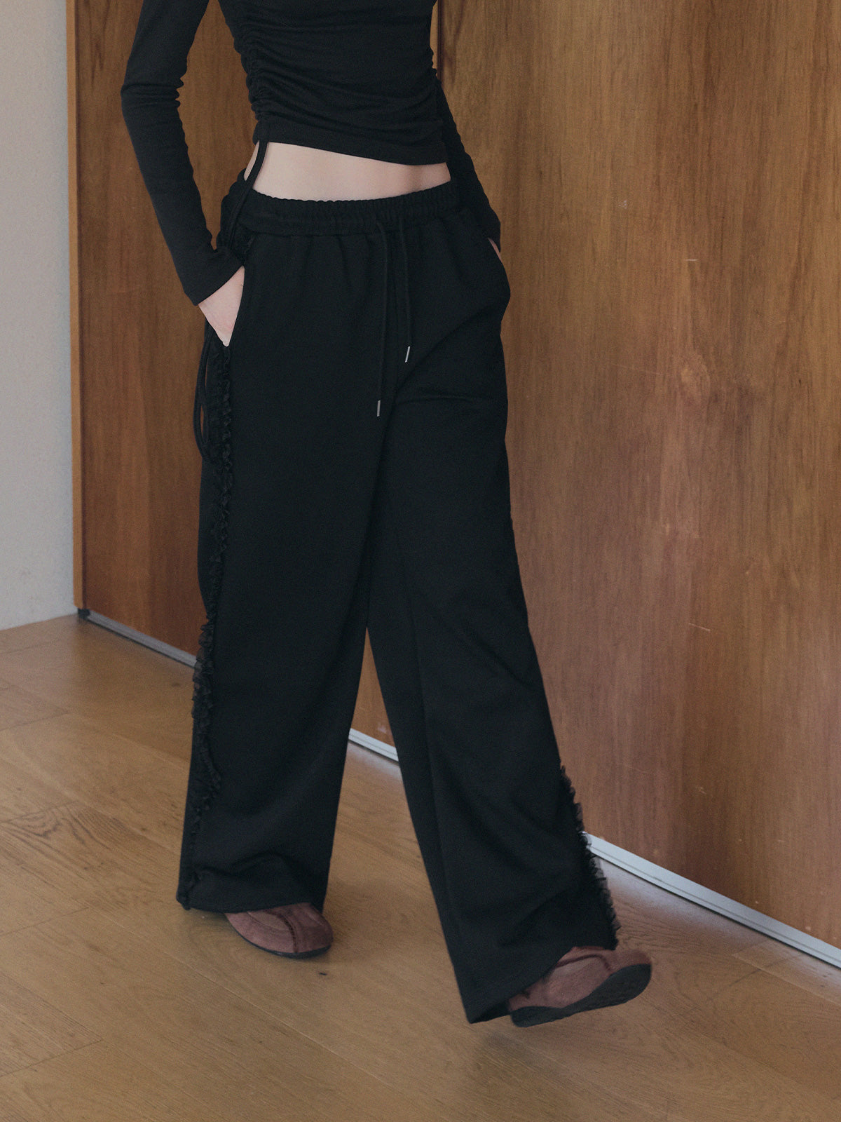 [TWEE] Polsen Lace Track Banding Long Pants