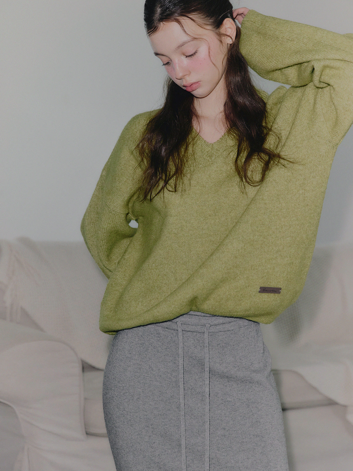 [TWEE] Lennon V-Neck Balloon Sleeve Loose Knit