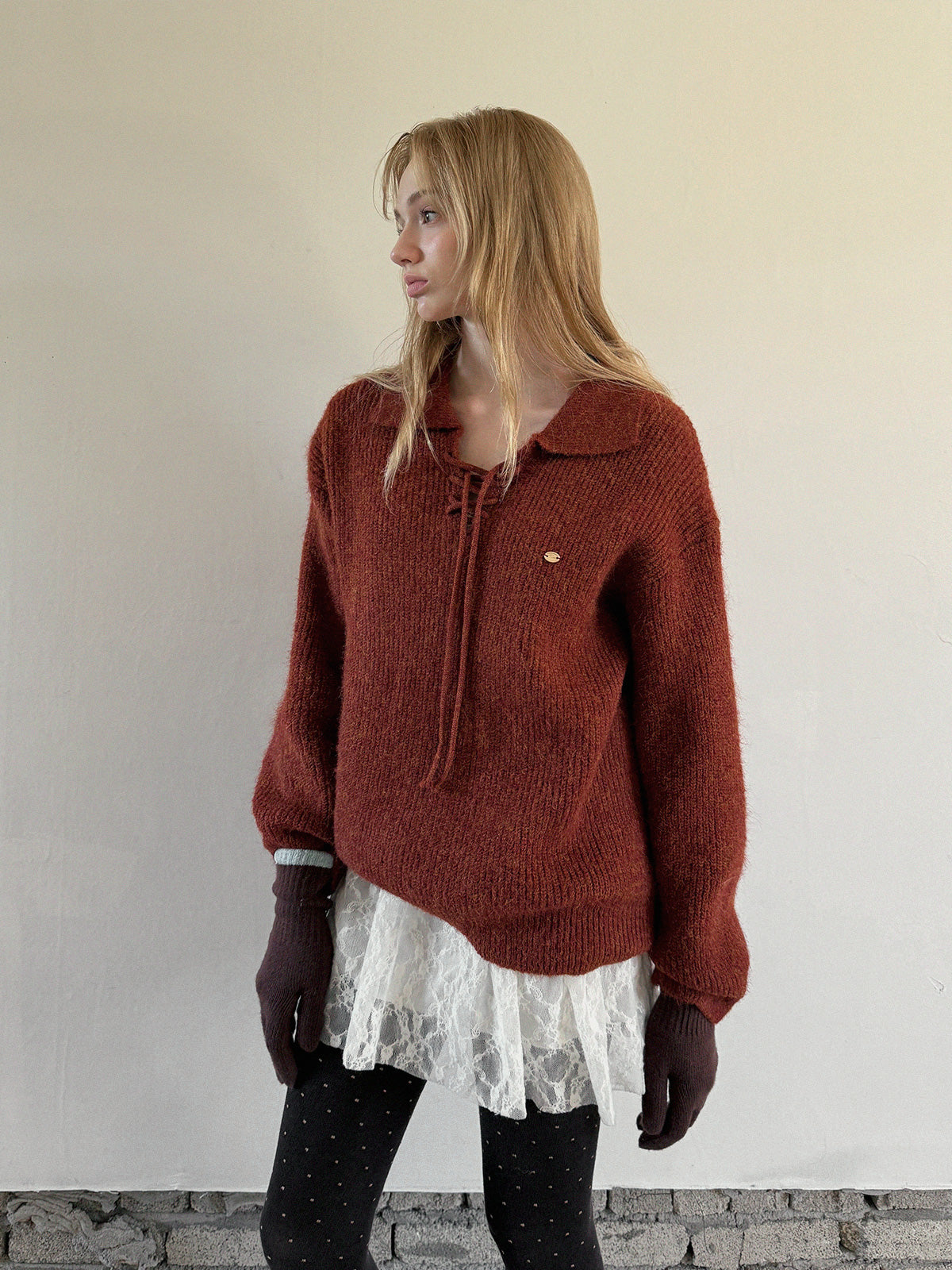 [TWEE] 통기성 레이스업 루즈핏 니트