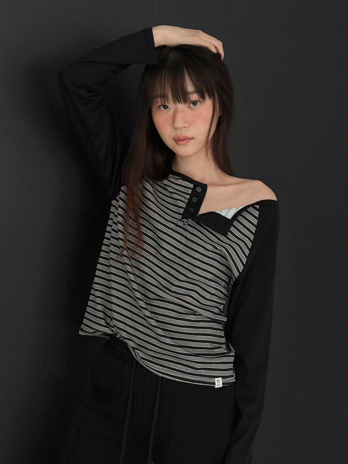 [TWEE] Mono button striped color-block long-sleeve T-shirt